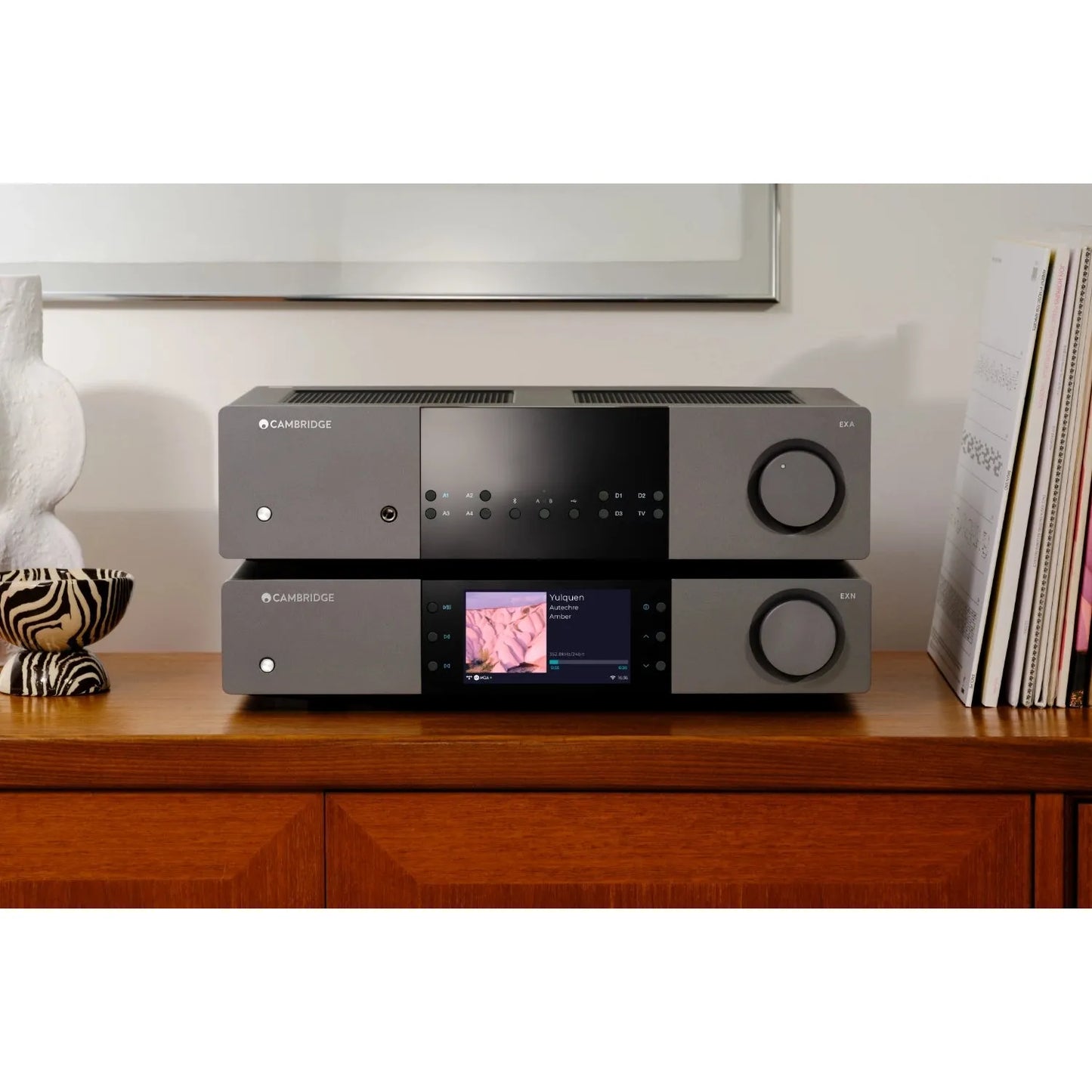 Cambridge - EXA100 Integrated Stereo Amplifier Vinyl LP Hub