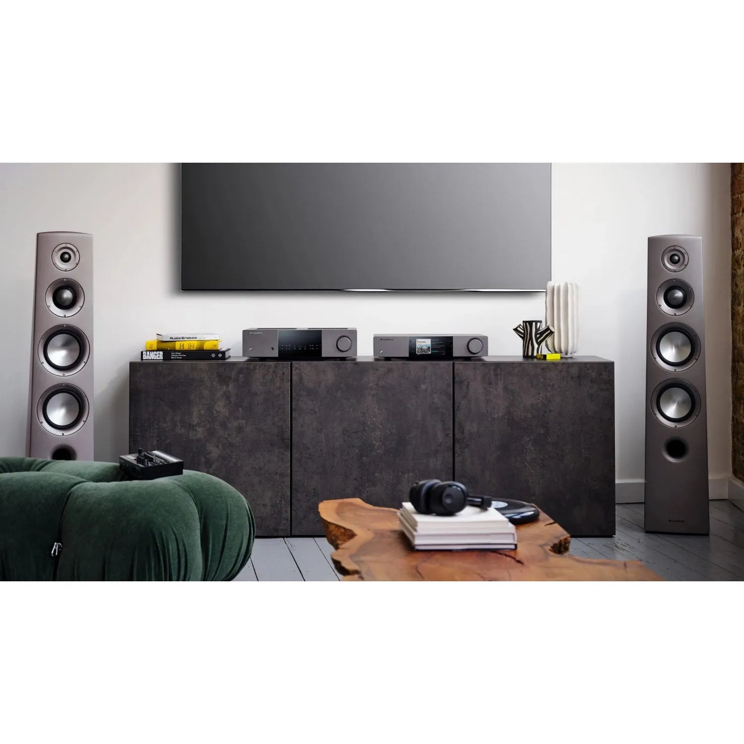 Cambridge - EXA100 Integrated Stereo Amplifier Vinyl LP Hub