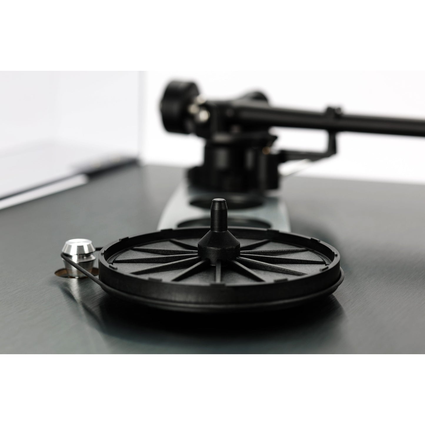 Rega - Planar 3 RS Edition Turntable Vinyl Record Hub
