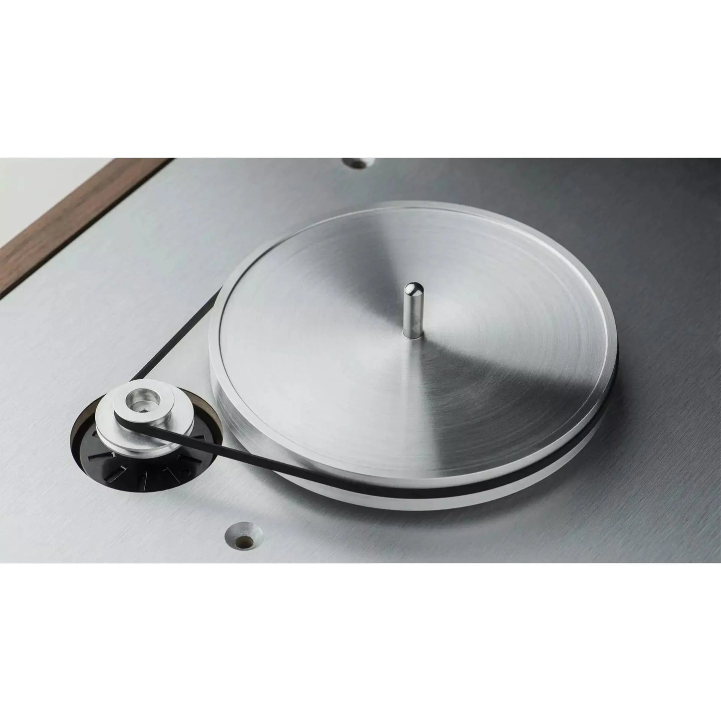 Pro-Ject - Classic Evo Turntable w/ Sumiko Moonstone - Walnut Vinyl Record Hub